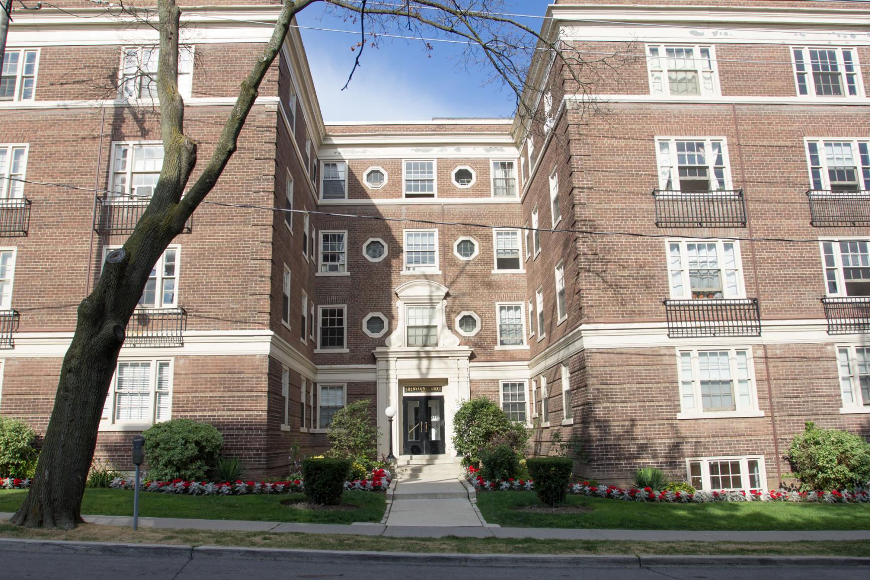 555 Russell Hill Rd. Greenwin