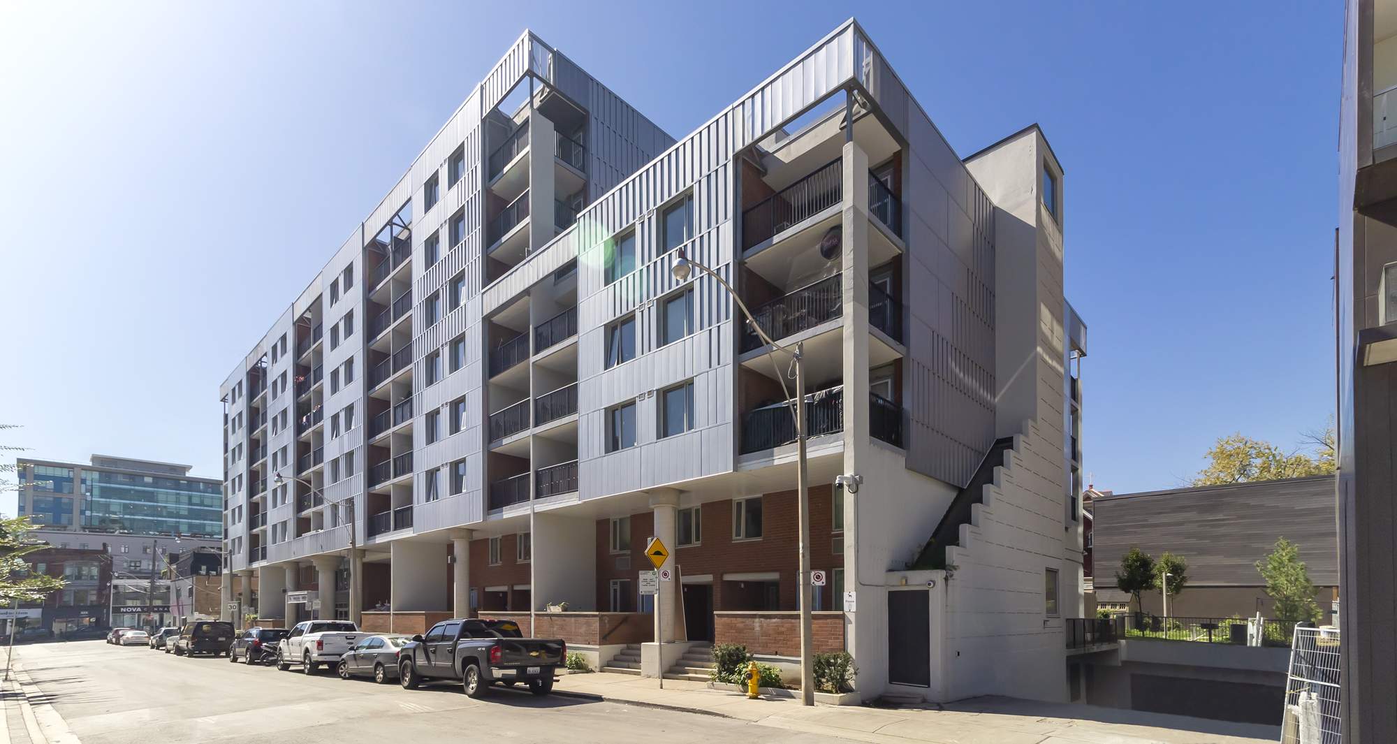 20 Vanauley St Toronto On M5T 2H4