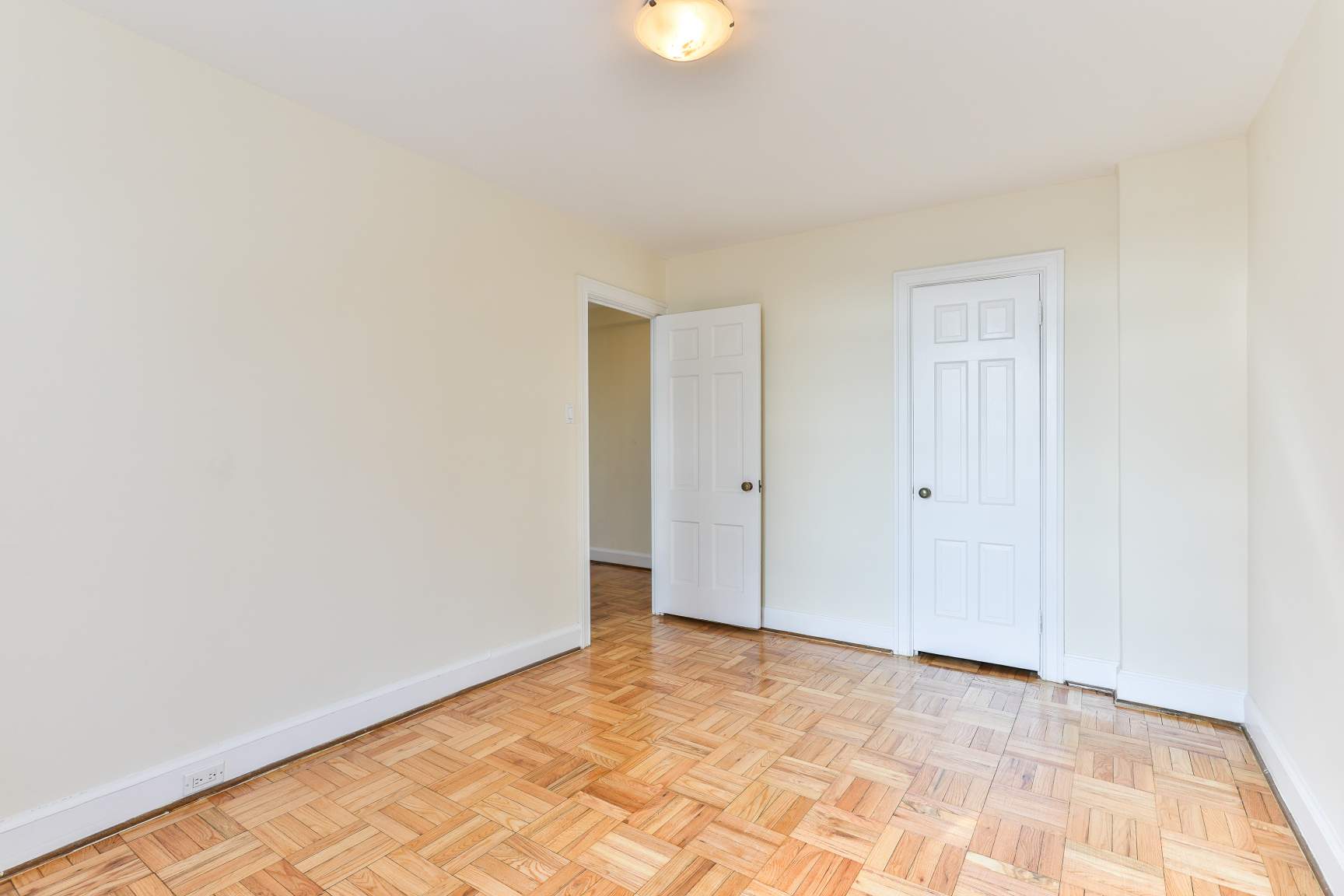 555 Russell Hill Rd. apartments for rent Greenwin