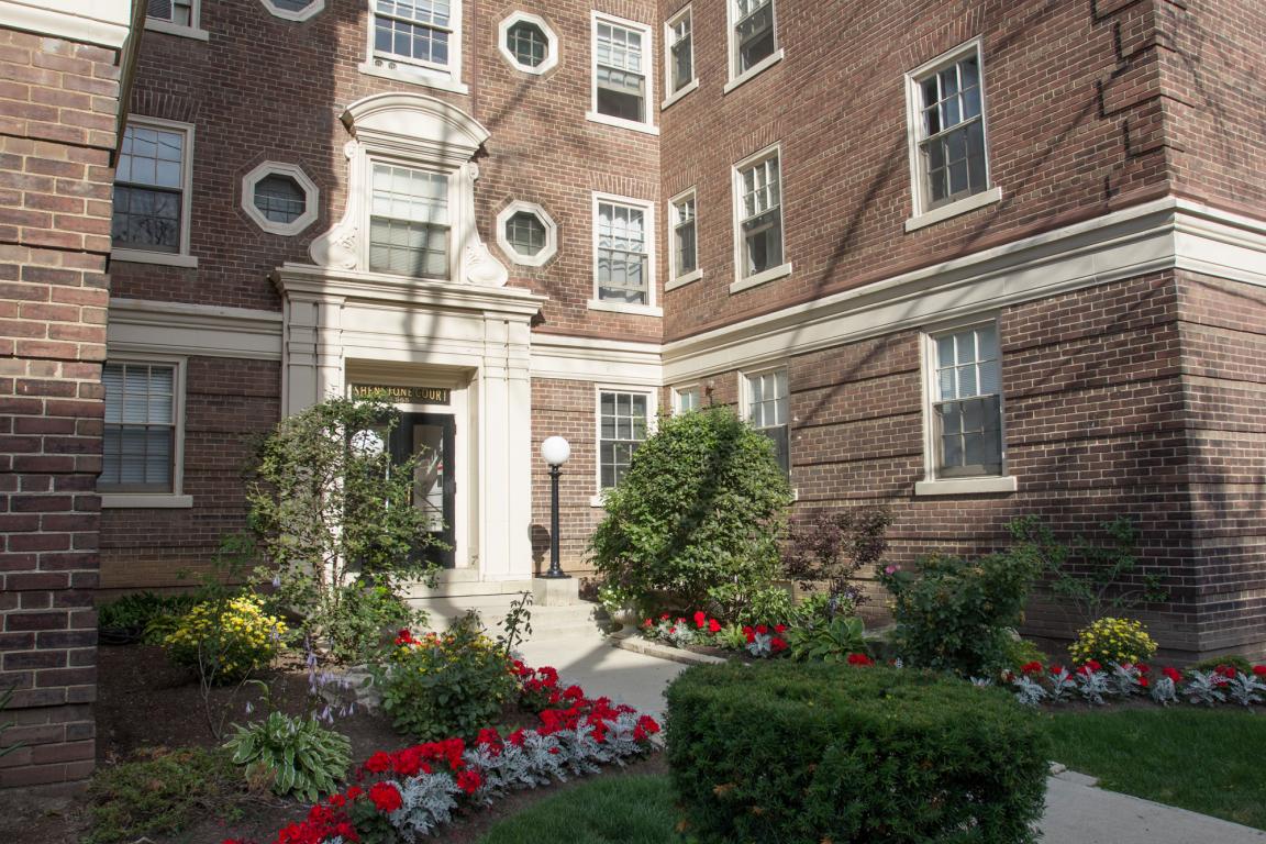 555 Russell Hill Rd. Greenwin