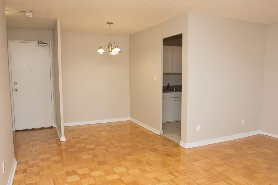 672 Kennedy Rd. Greenwin