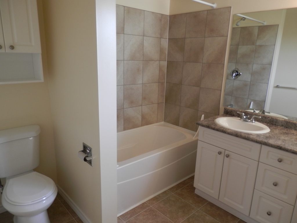 Pinewood Estates Townhouses Groupe Denux