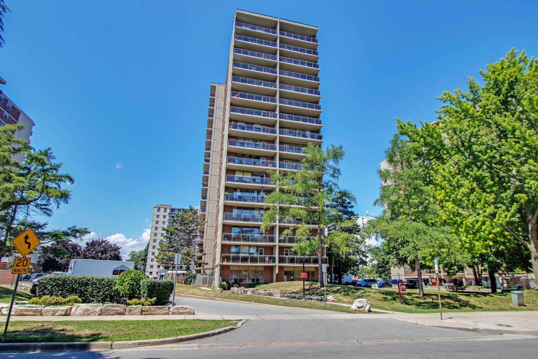 Surrey Lane Apartments Homestead