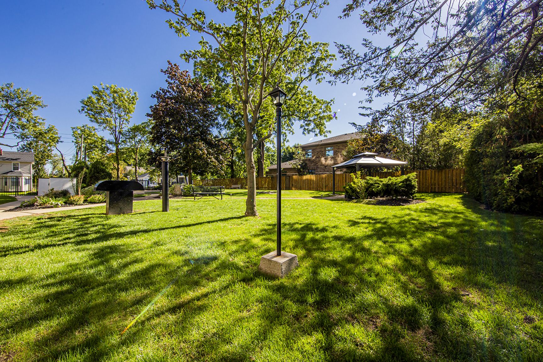 Oakville Apartments for Rent 200 Queen Mary Drive Homestead Homestead