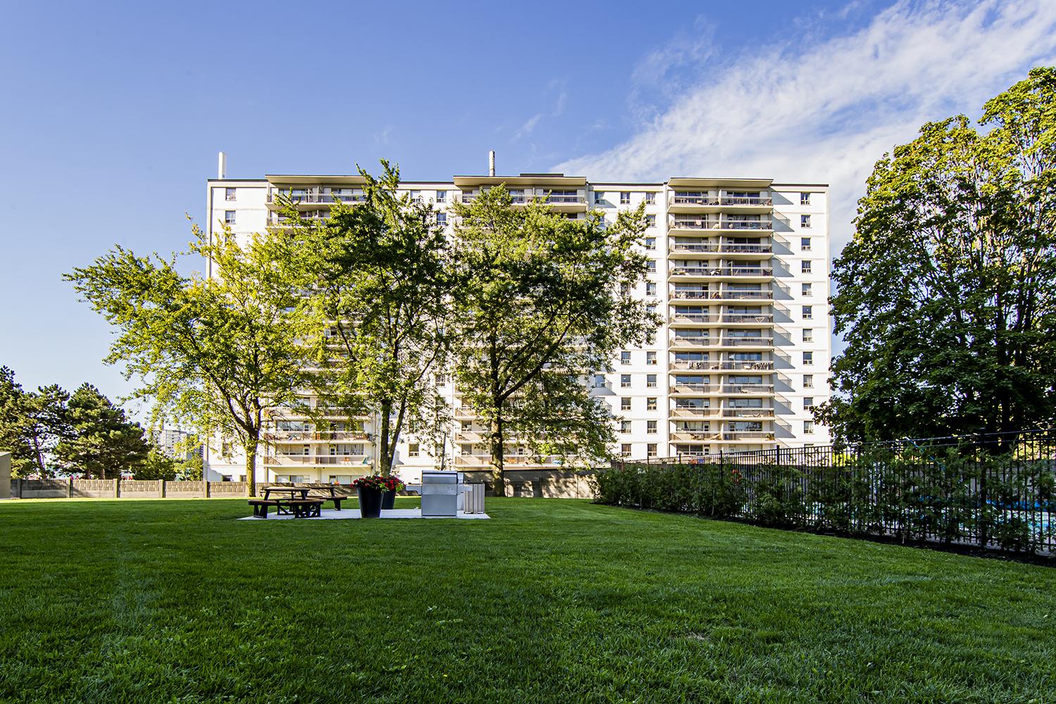 North York Apartments for Rent at Don Mills Road and Van Horne Ave