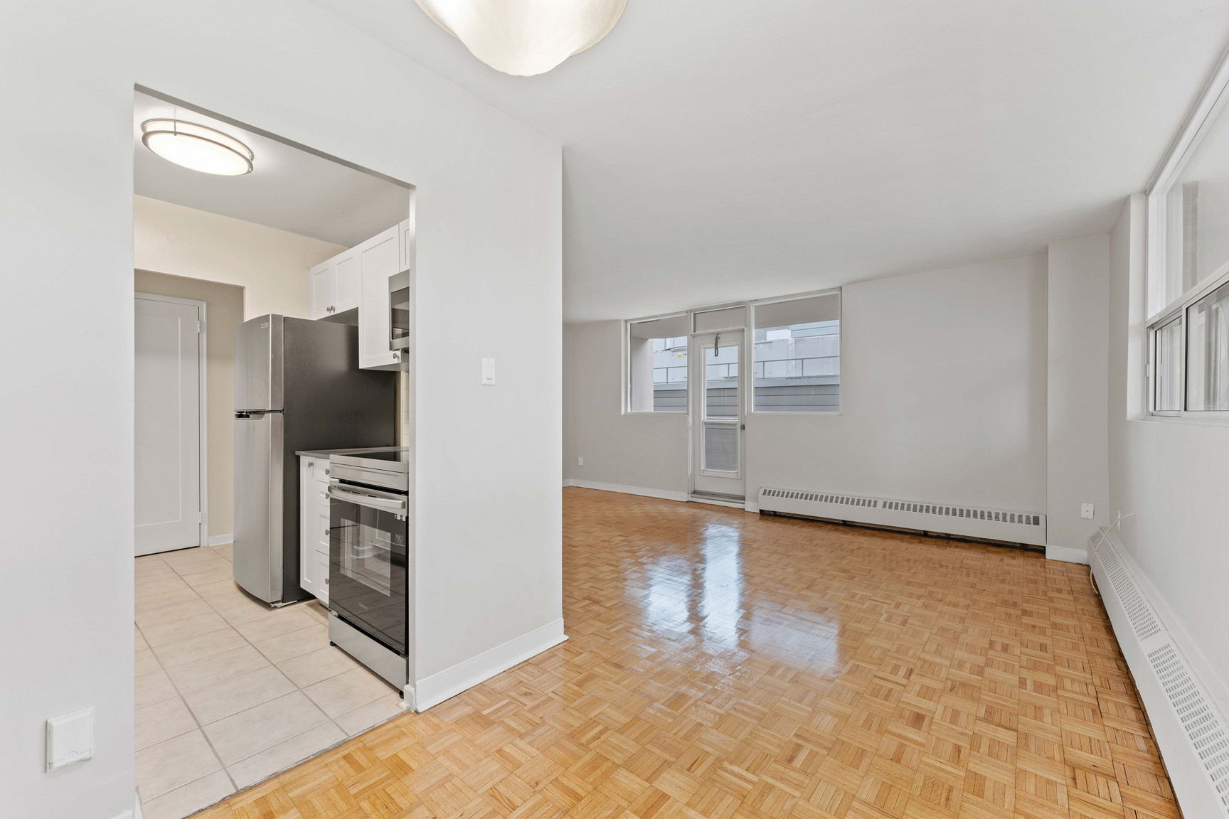 Burlington Apartments for Rent at Lakeshore Road and Burlington Ave