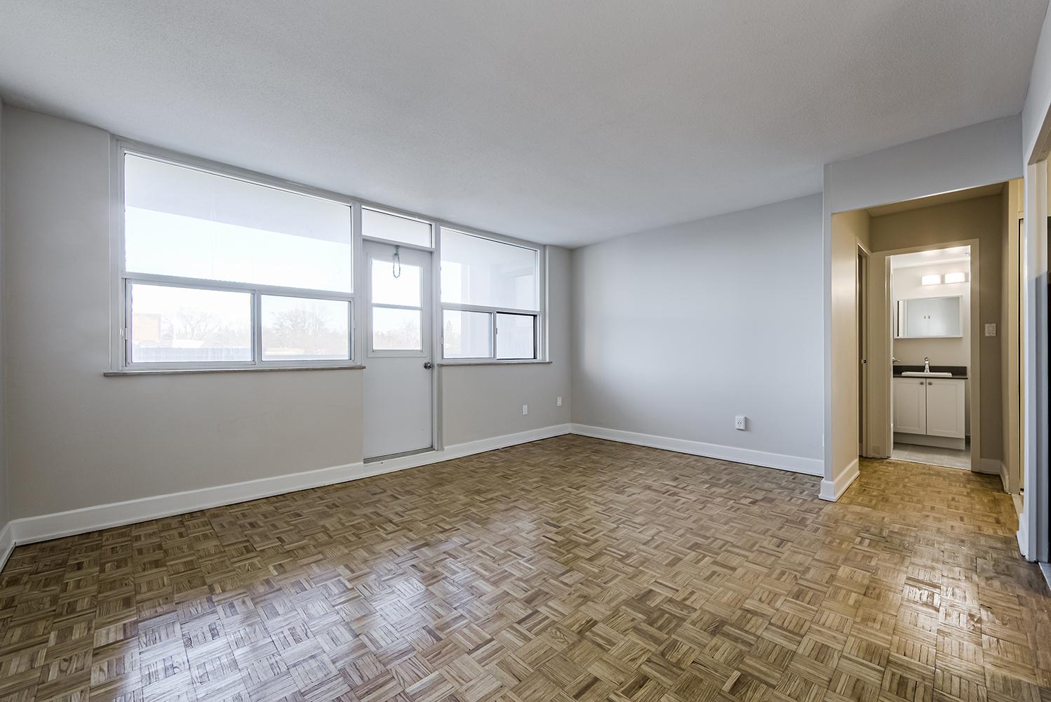 Toronto Apartments for Rent at Erskine Ave and Mt Pleasant Road Homestead