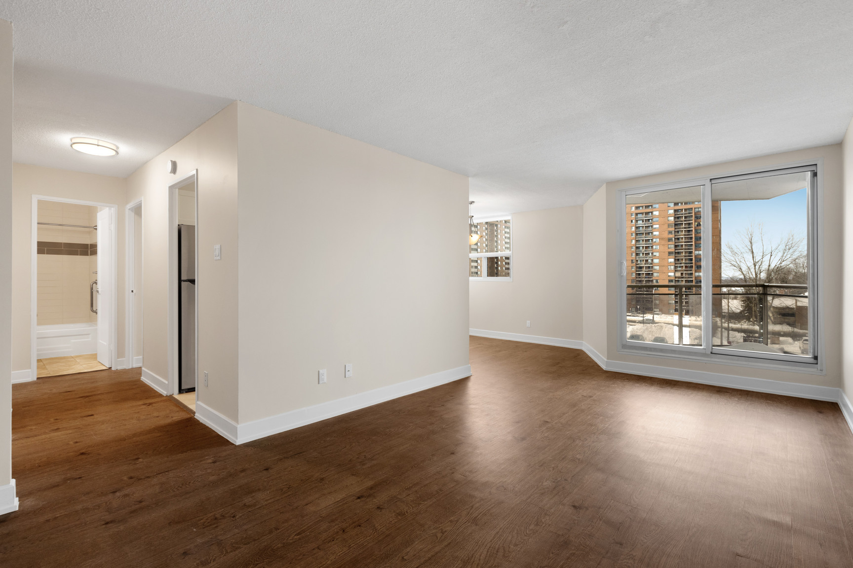 Ottawa Apartments for Rent at Greenbank Road and Baseline Road Homestead