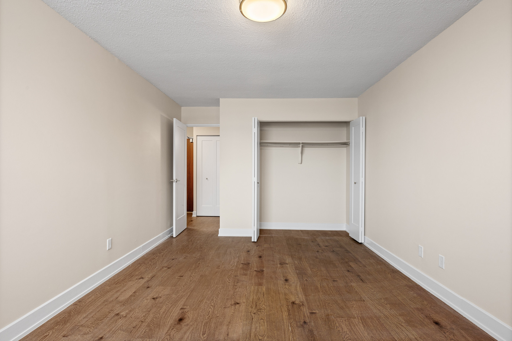 Ottawa Apartments for Rent at Greenbank Road and Baseline Road Homestead