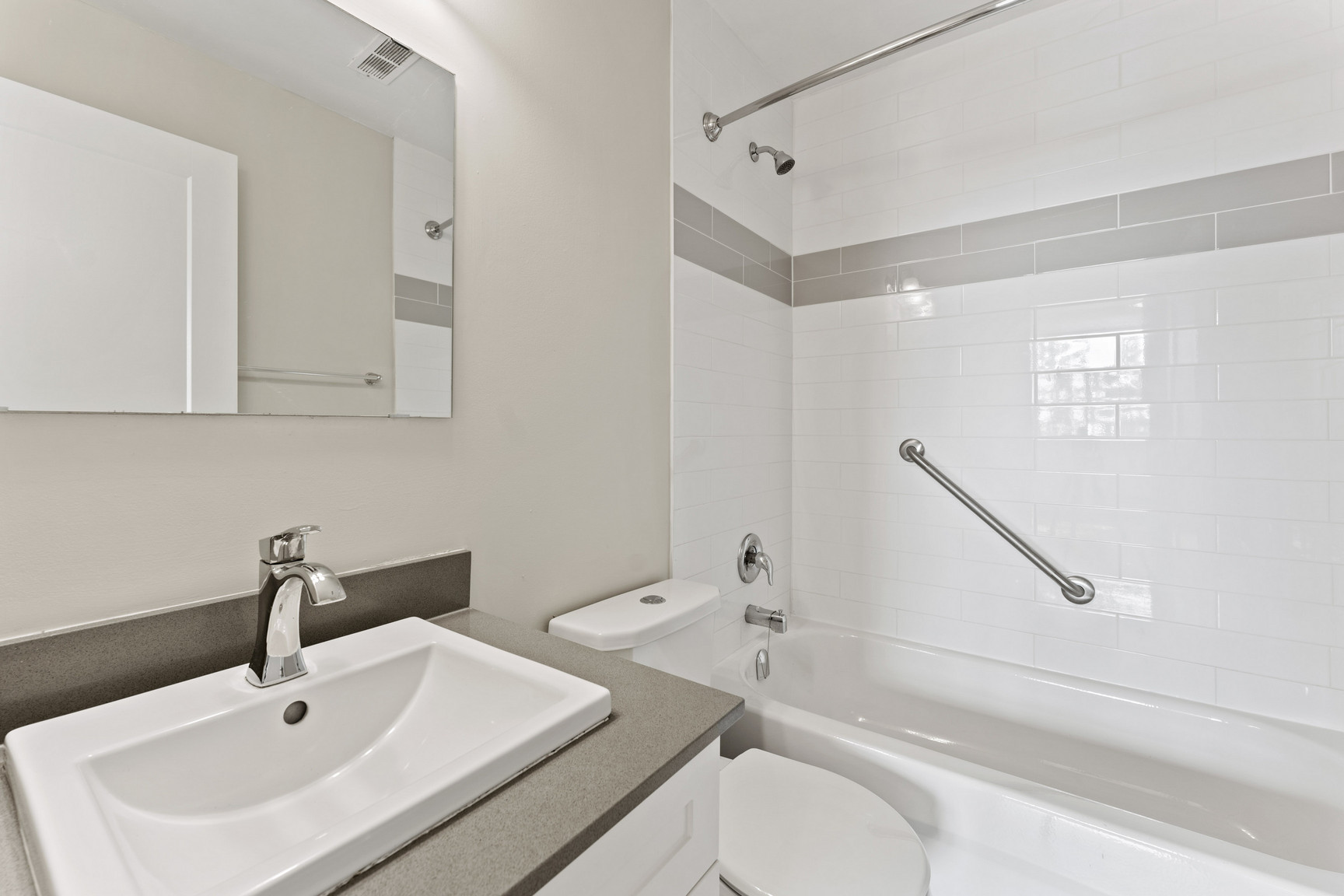 Guelph Apartments for Rent at Willow and Silvercreek Pkwy Homestead