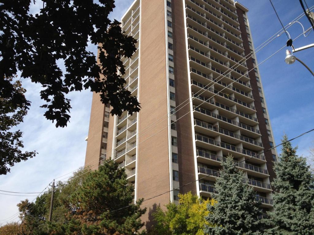 Toronto Apartments for Rent at Yonge & Eglinton 110 Erskine Avenue