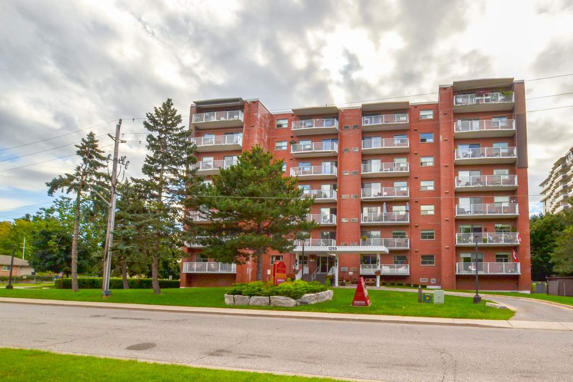 Sarnia Apartments for Rent at Sandy Lane and Lake Chipican Drive