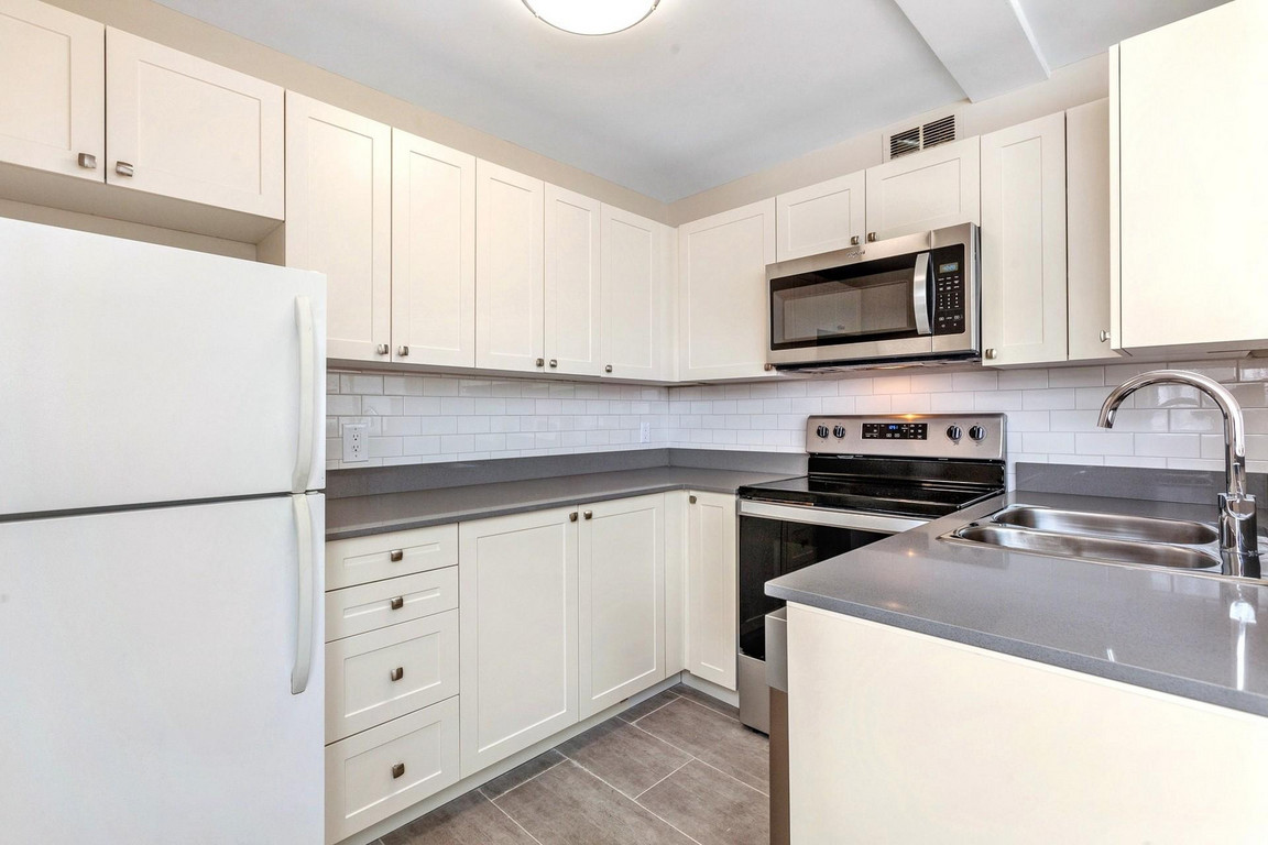 Colonel By Towers Kitchen