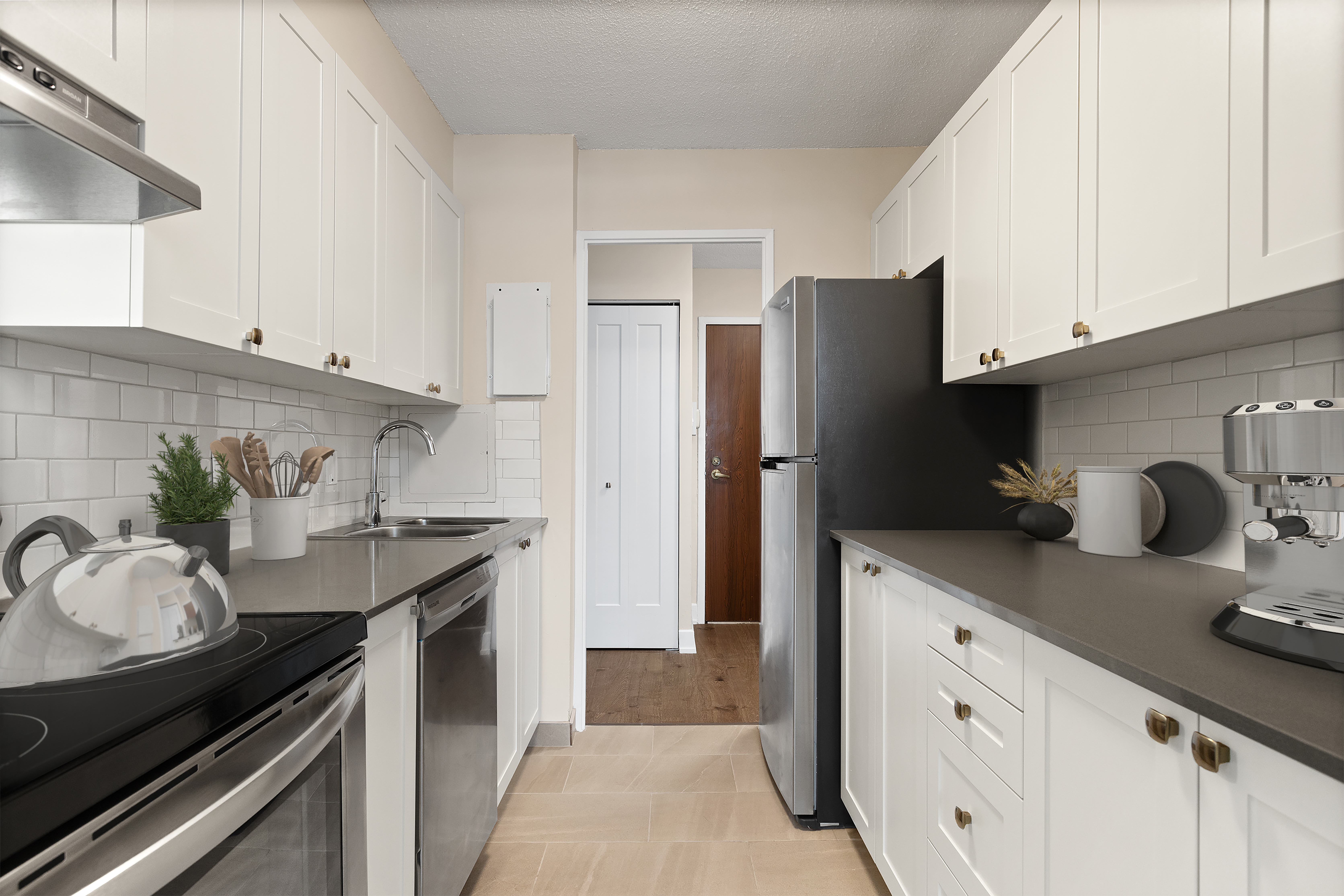 1300/1310 McWatters Road, Ottawa, ON K2C 3M5 — photo 2