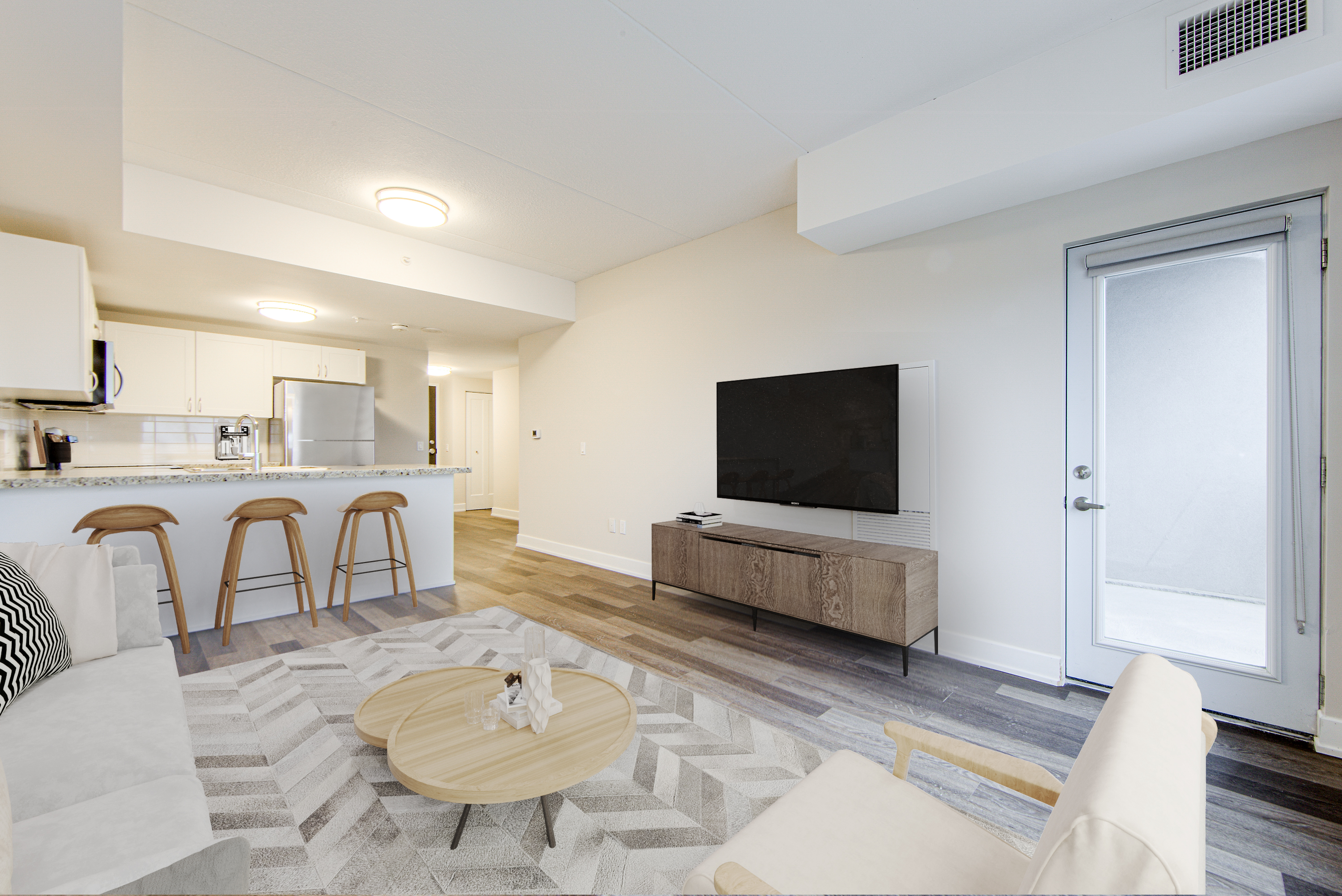 212 Davis Drive, Newmarket, ON L3Y 0C2 — photo 2