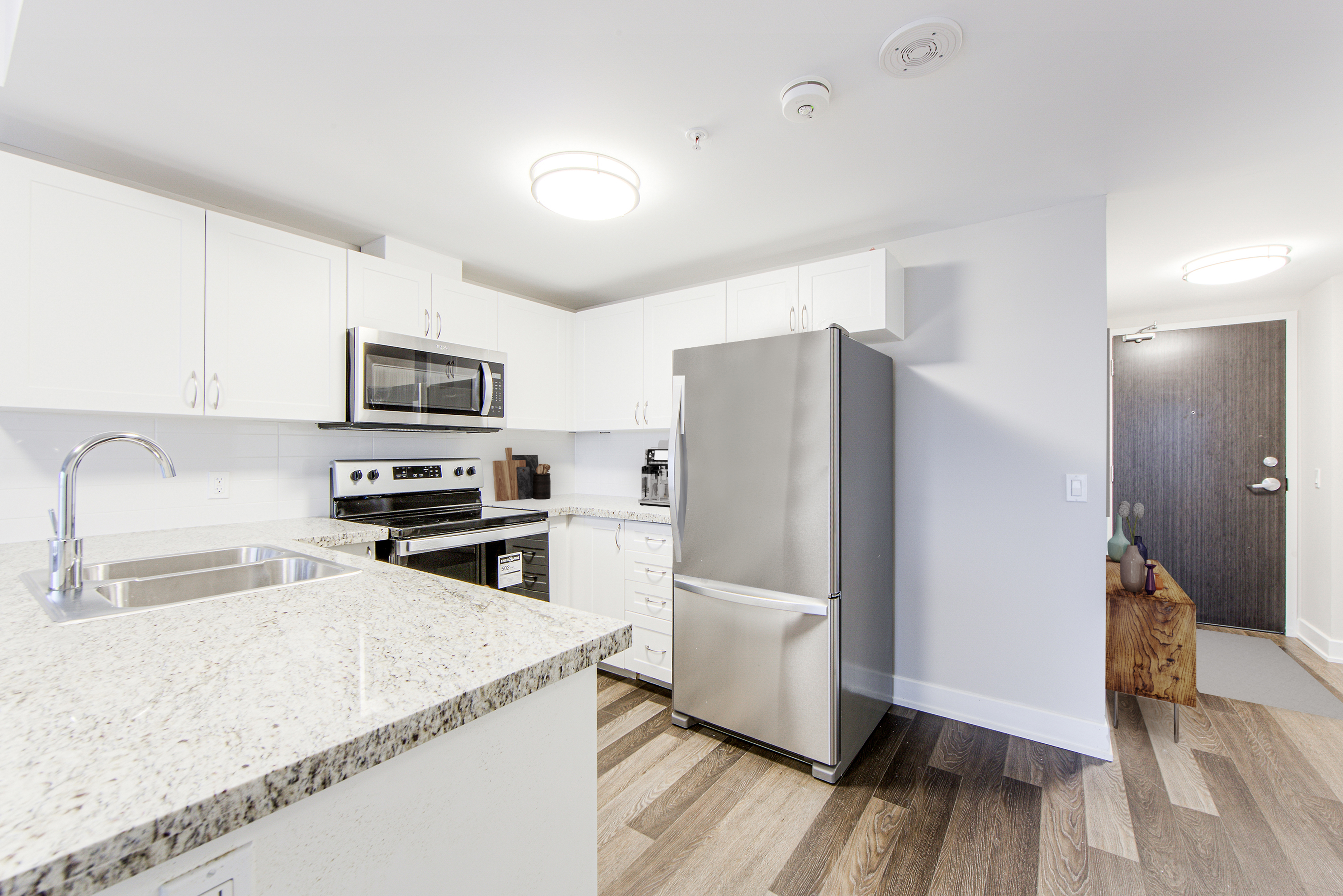 212 Davis Drive, Newmarket, ON L3Y 0C2 — photo 3