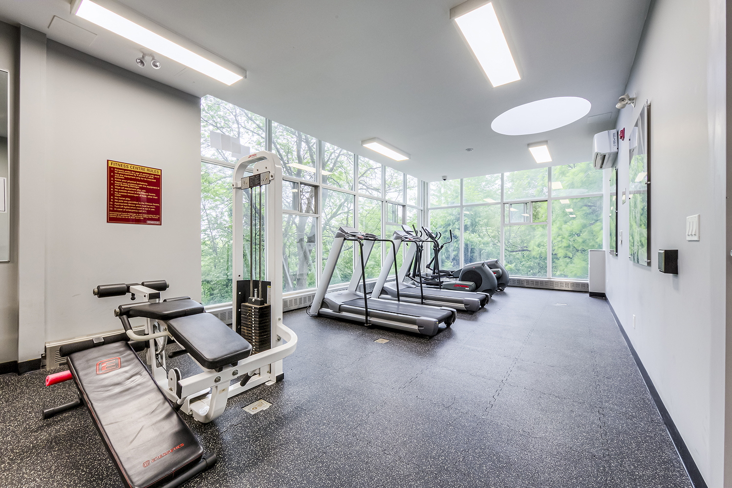 1130 Queens Avenue, Oakville, ON L6H 2B6 — photo 1