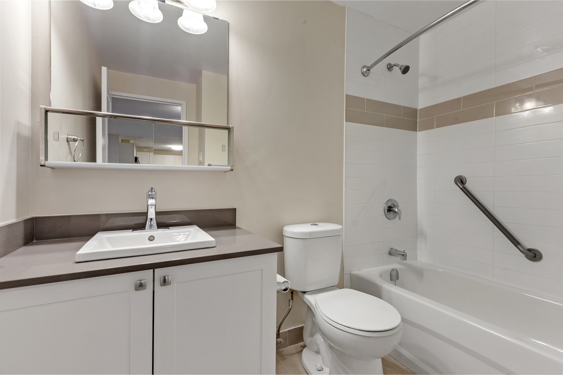 2750 Carousel Crescent, Gloucester, ON K1T 1Z5 — photo 3