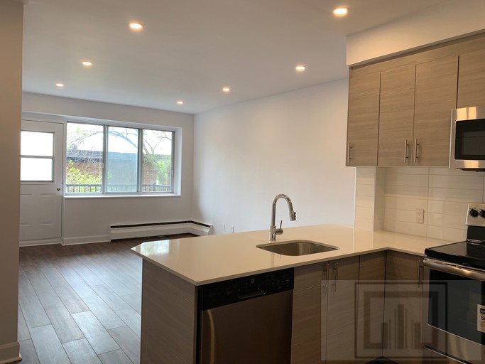 5475 Avenue Westminster Holand Real Estate Group