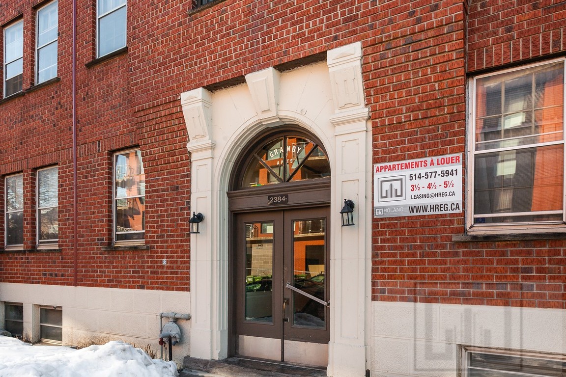 2384 Avenue Beaconsfield Holand Real Estate Group