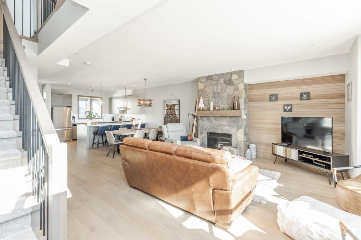 Grizzly Estates Hume Investments Ltd