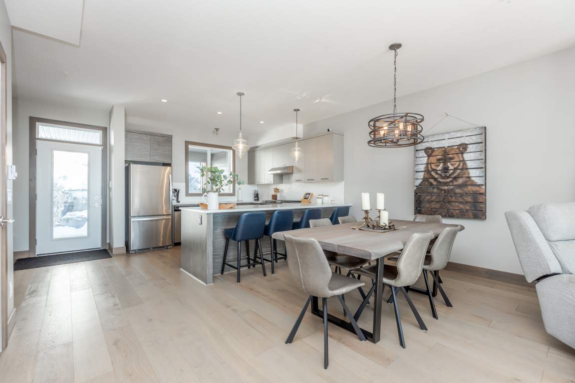 Grizzly Estates Hume Investments Ltd