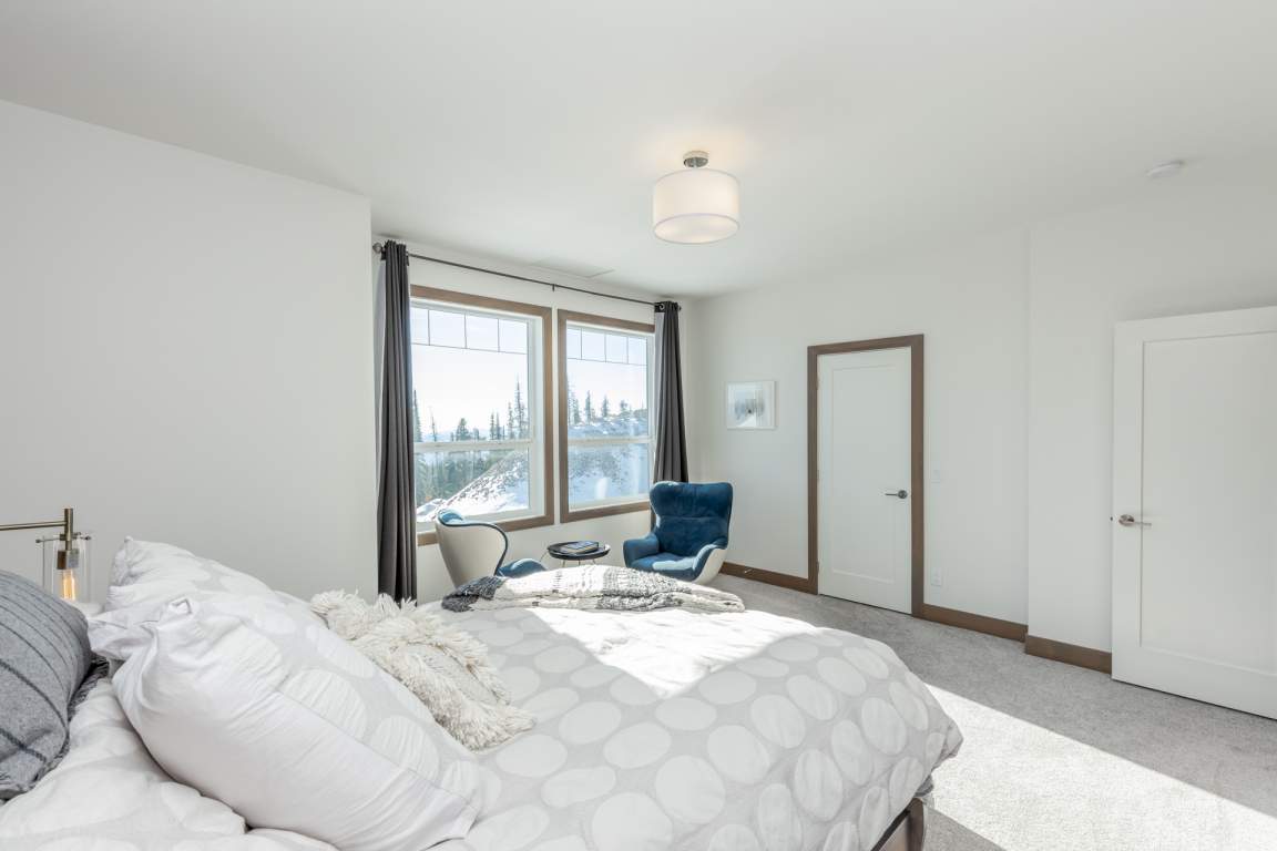 Grizzly Estates Hume Investments Ltd