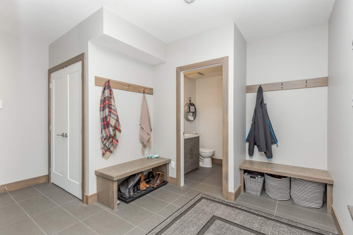 Grizzly Estates Hume Investments Ltd