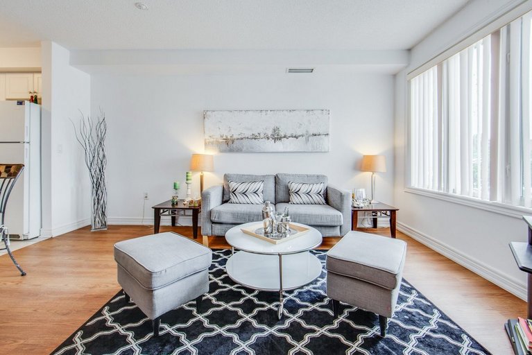 Low Rise Rental Apartments in Leaside Toronto Hyde Park Properties