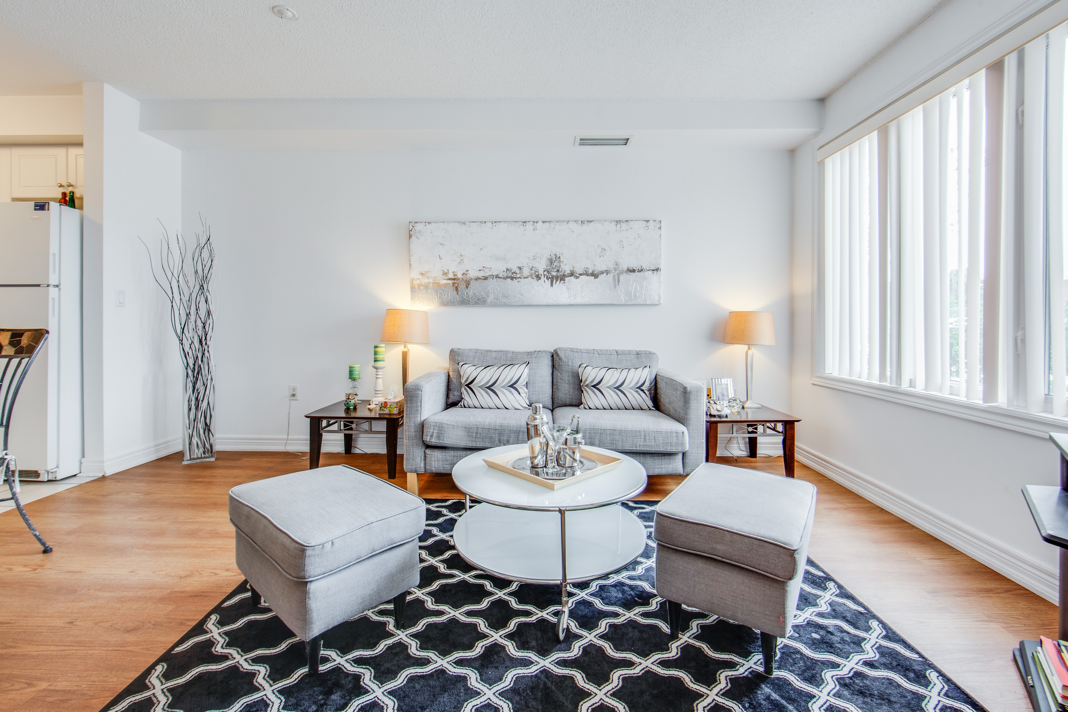 Low Rise Rental Apartments in Leaside Toronto Hyde Park Properties