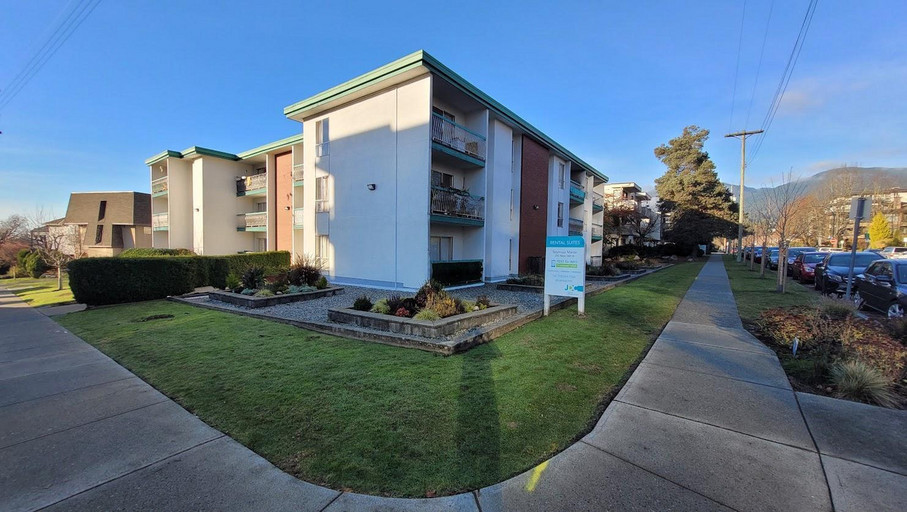 SEYMOUR MANOR Featured Properties