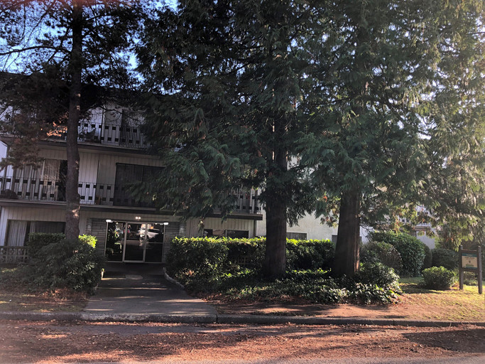 Laurel Manor Featured Properties