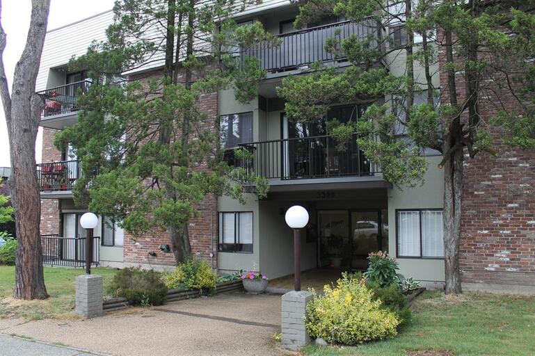 Oak Manor