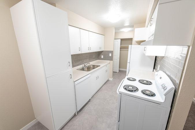 St. Laurent Manor Apartments