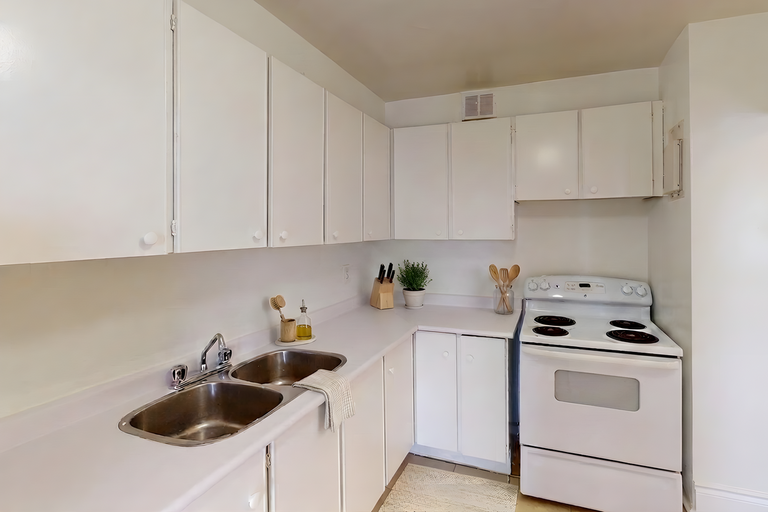 35 Canyon Avenue 1A Kitchen