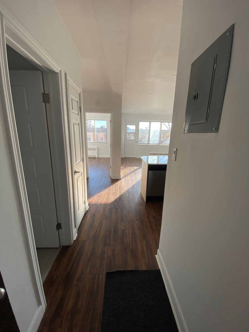5475 Westminster — photo 3