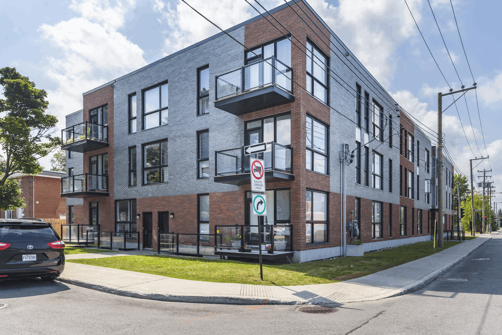 7070 Cote Saint Luc Road — photo 1