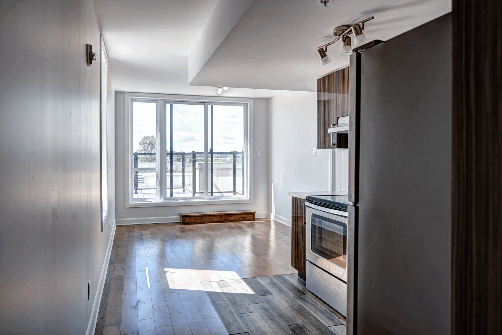7070 Cote Saint Luc Road — photo 3