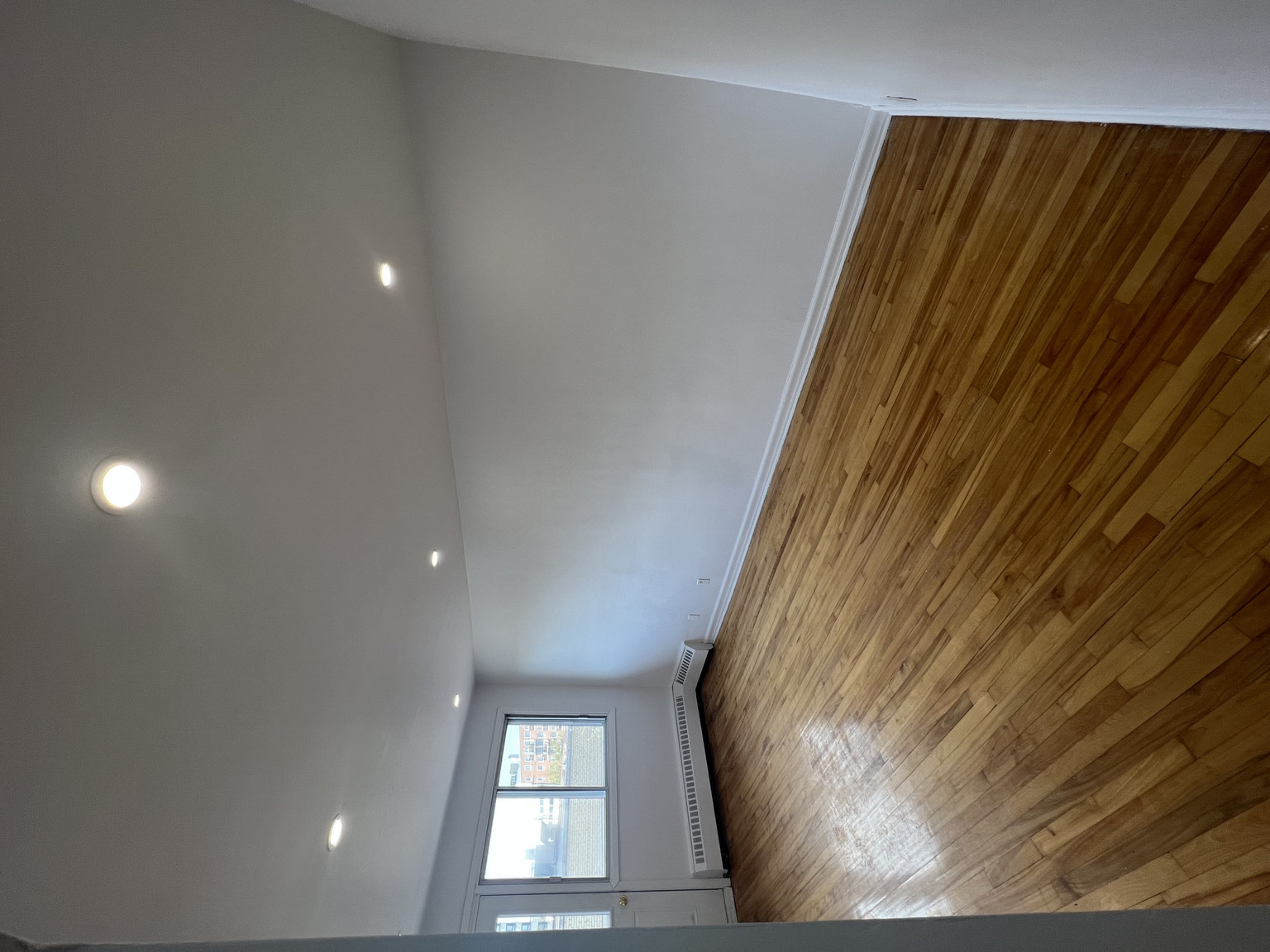 615 Hudson — photo 3