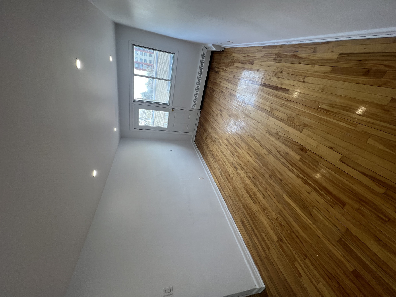 615 Hudson — photo 2