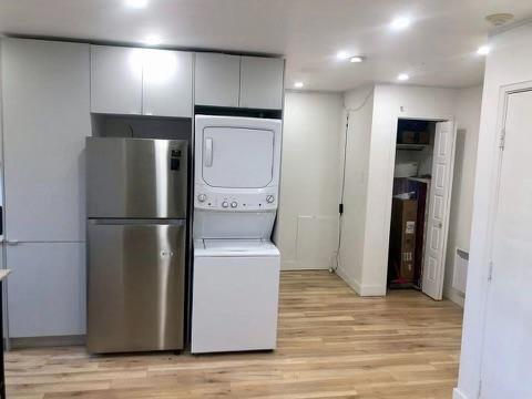 2090 Wellington — photo 1