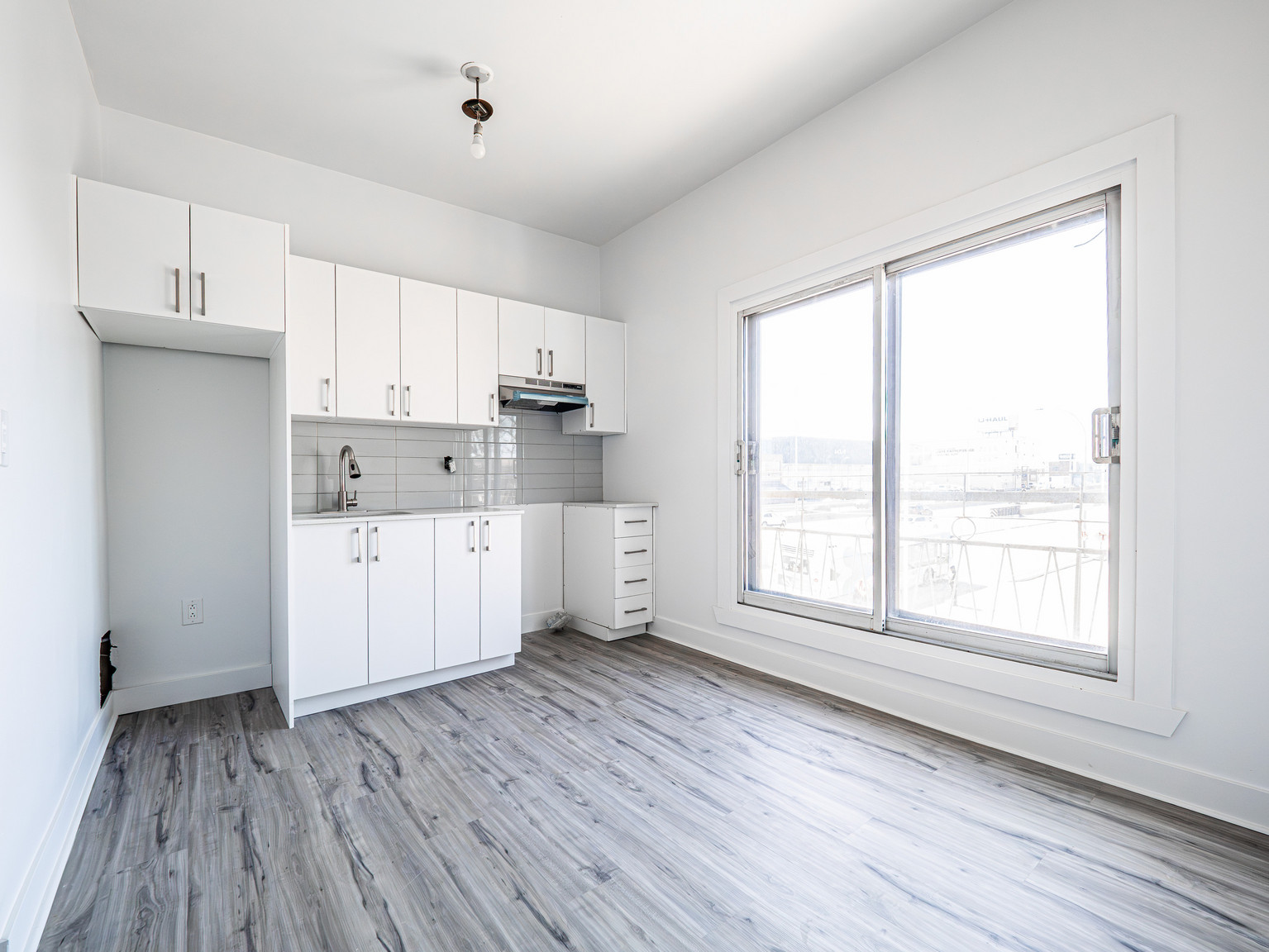 147 Boulevard Crémazie Ouest — photo 1