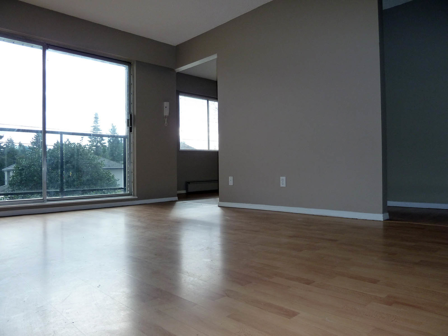 12751 103 Avenue, Surrey, BC, Apartment for rent for 2,100