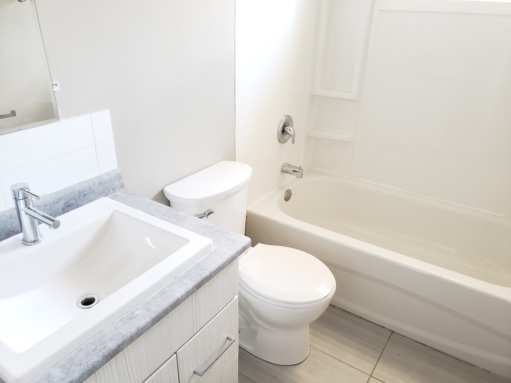 Carlson Apartments 2701 Coronation Street Mainstreet