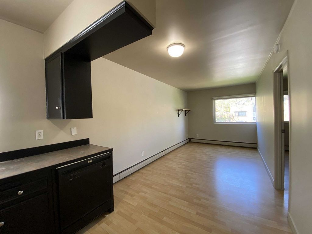 Mount Royal Apartments 1720 10A Street SW Mainstreet