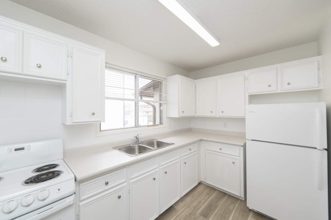 Bowness 4347 Apartments 4347 73 Street NW Mainstreet