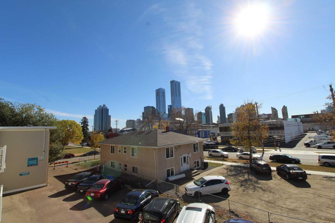 Chelsey Apartments 10730 109 Street Mainstreet