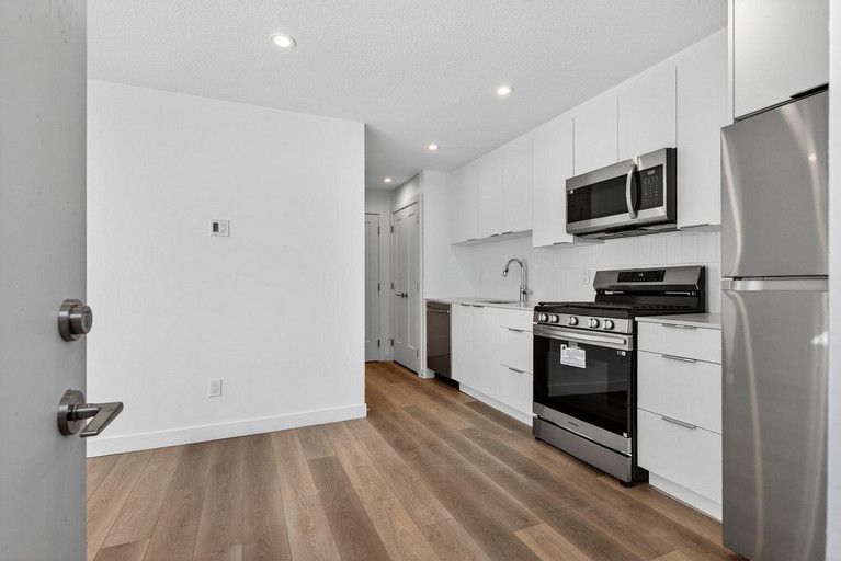 11111 51 Street, BSMT Featured Properties