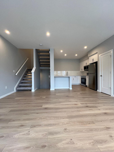 #61 1304 Rutherford Rd SW