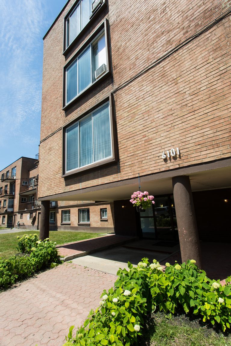 6001 Chemin de la Côte Saint-Luc — photo 2
